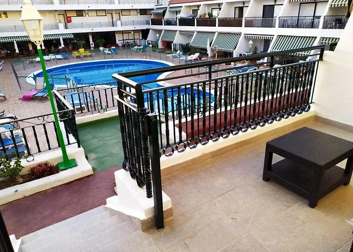 Modern 1 Bed Apartment Cristianos